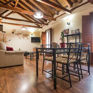 Apartamento ático Abuhardillado Cerca De La Catedral, Toledo